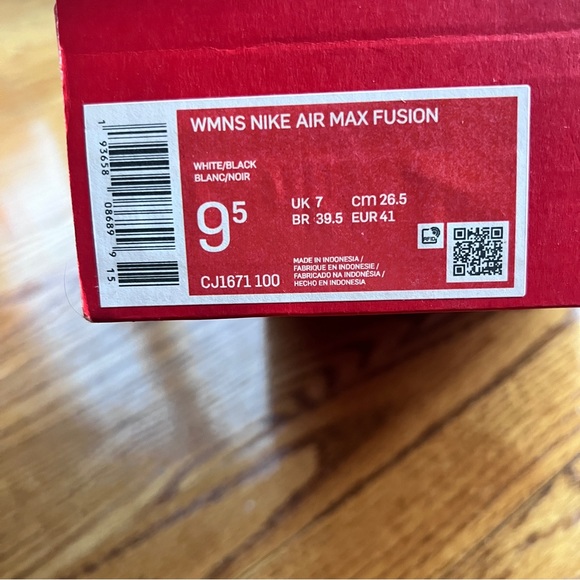 NIKE AIR MAX WOMAN’S RUNNING SNEAKERS SIZE 9.5 BLACK/WHITE - Picture 8 of 10